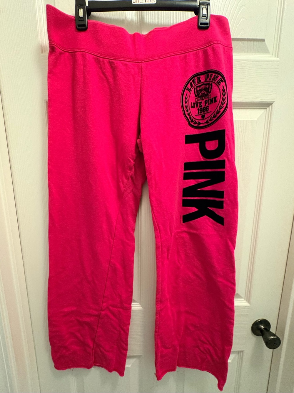 Victoria’s Secret PINK Large Low Rise Love Pink 1986 Sweatpants